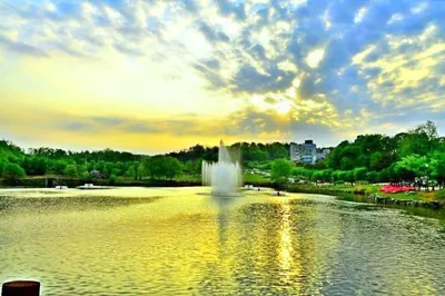 Seokchon Lake Park