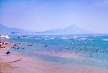 霞浦高罗海滩一日游【东海1号线｜网红下尾岛海蚀洞奇观｜接送】【[缤纷景点]海尾角-大京沙滩-丹湾 G5 观景台-下尾岛+高罗沙滩+东海1号】