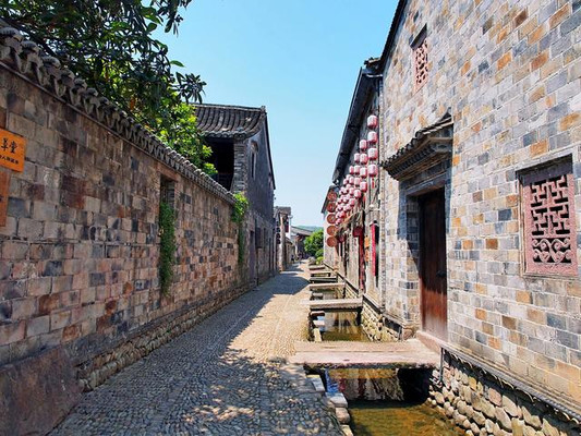 这座浙东隐世小镇,究竟有什么特别之处,能被徐霞客作为游记开篇