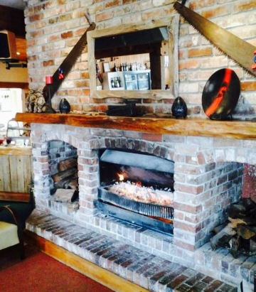 Lumberjack Bar And Cafe