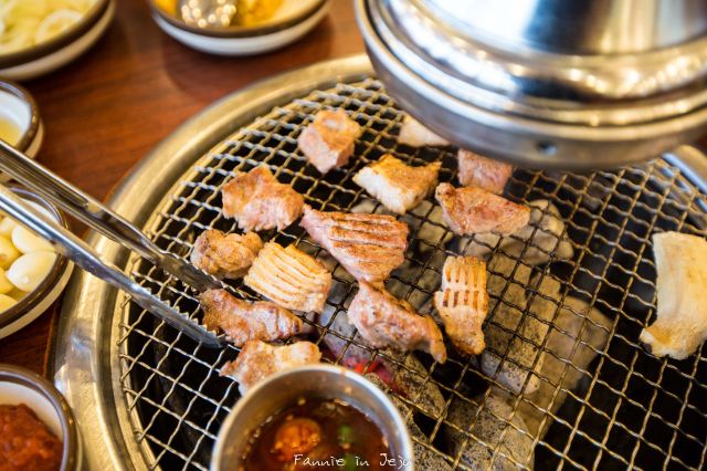 Neulbom Black Pork Roast