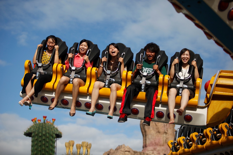 1-Day Hengdian World Studios Tour: Time Travel from the Qin Dynasty to Dreamlike Valley