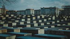 欧洲被害犹太人纪念碑-柏林-是条胳膊