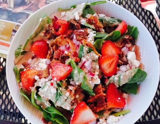 Oak Barrel of Eagle Restaurant and Lounge餐厅图片