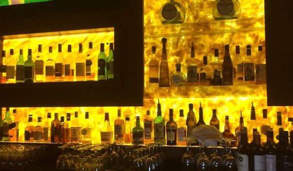 Rogue Kitchen Wetbar Reviews Food Drinks In British Columbia