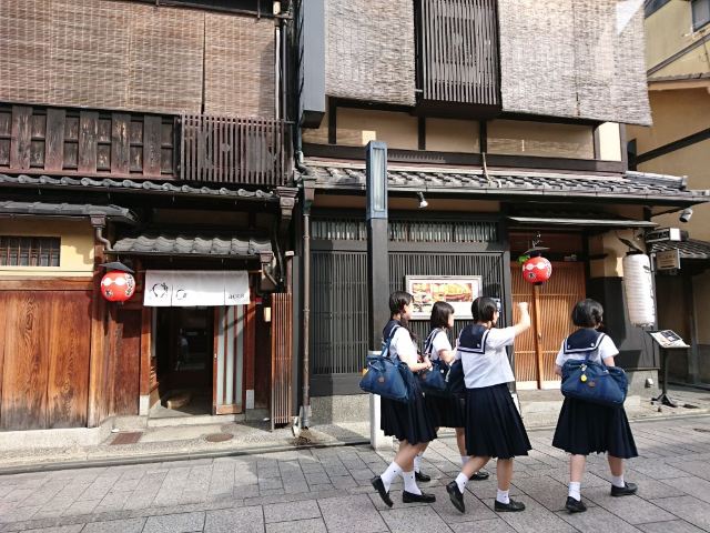 Hanamikoji