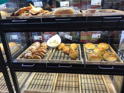 绿姿鲜奶烘焙(工厂店)