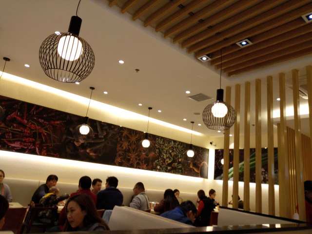 川乐小镇麻辣香锅(南汇店)