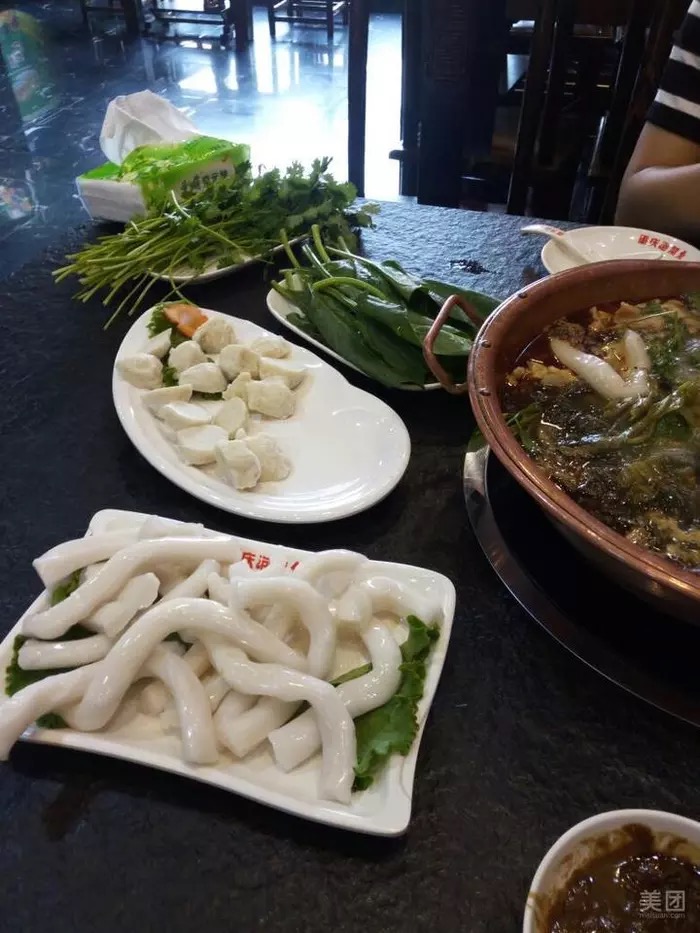 重庆泡菜鱼火锅(铁路店)餐厅图片