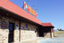 Charlie's Chicken and Barbecue美食图片