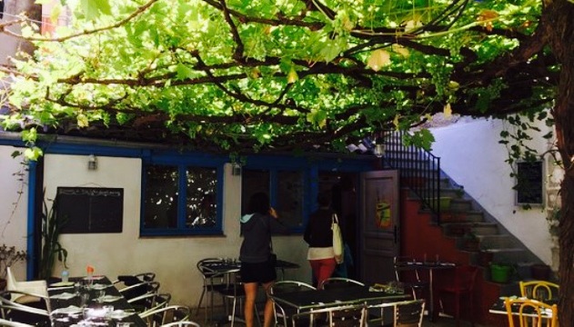 Les Petits Fourneaux