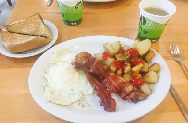 Lake of Two Rivers Cafe & Grill餐厅图片