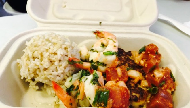 Sun Dried Specialties Fish Bowl餐厅图片