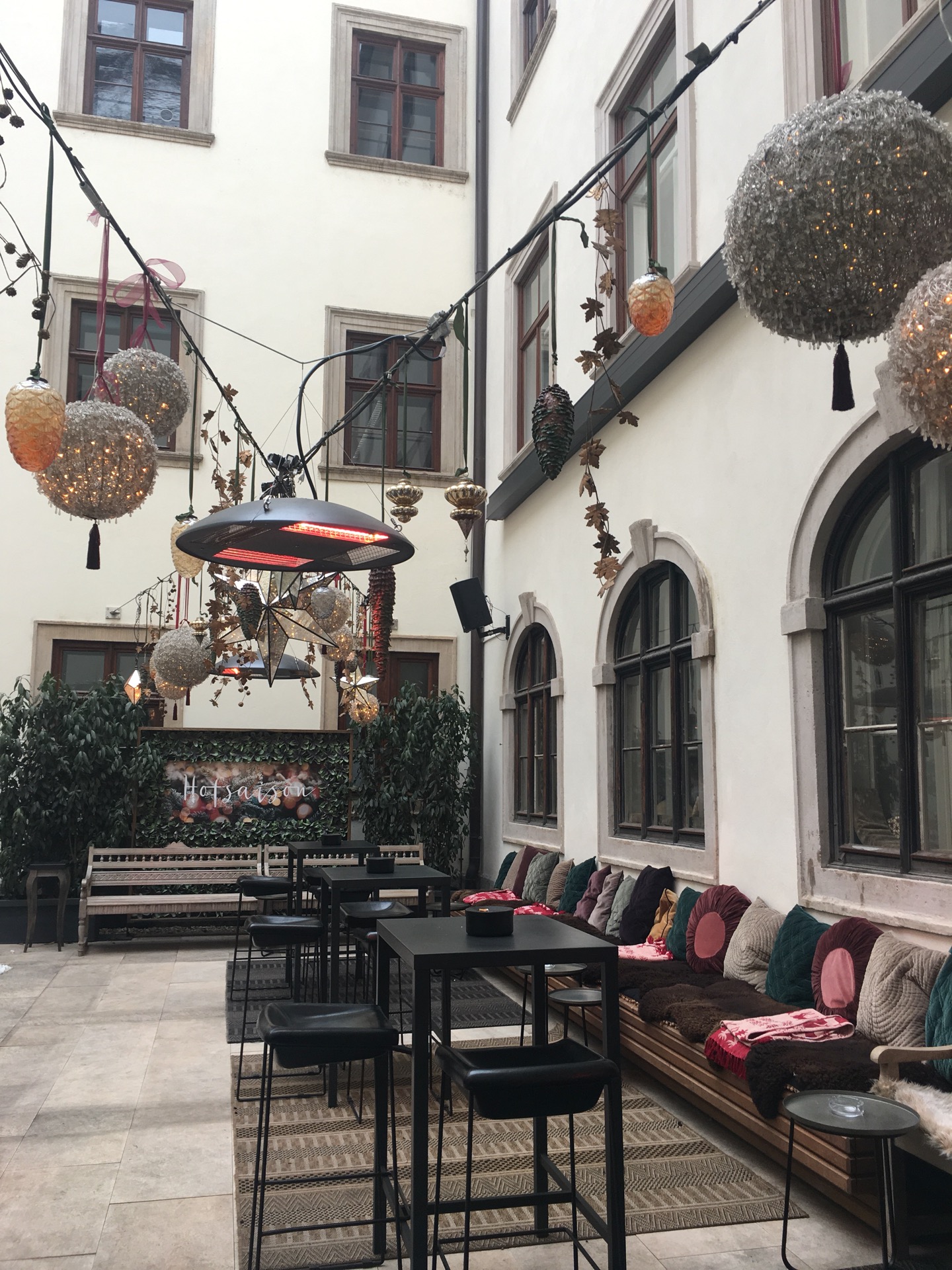 Landhauskeller餐厅图片