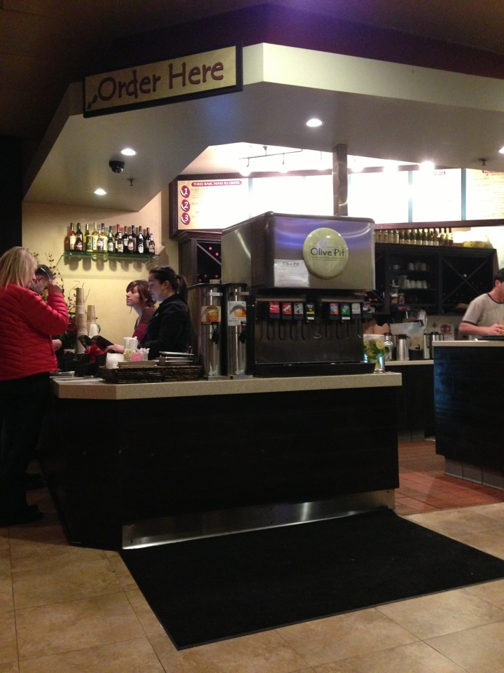Olive Pit Grill Brea餐厅图片