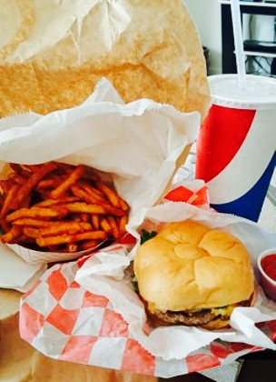 Big D's Burger Shack餐厅图片