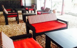 4 Points Ltd. Bar & Restaurant