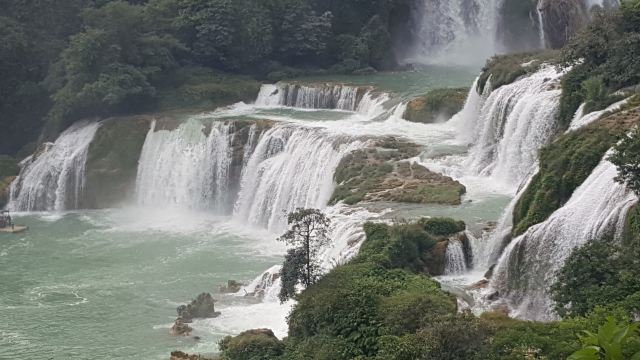 Detian Transnational Waterfall Scenic Area