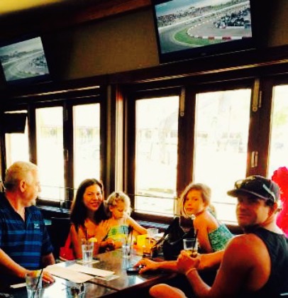 Finley's Bar & Grill餐厅图片