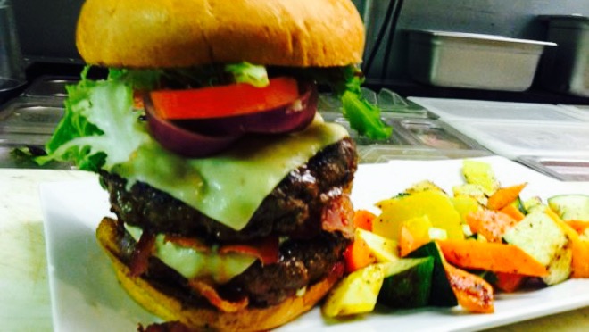 Two Dudes Seafood Restaurant餐厅图片