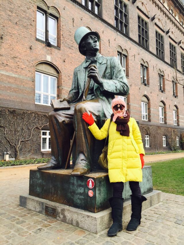 Statue of Hans Christian Andersen
