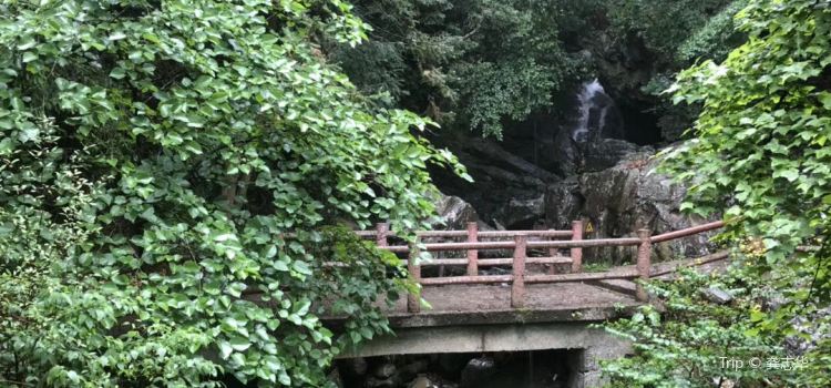 Hidden Dragon Waterfall Travel Guidebook Must Visit Attractions
