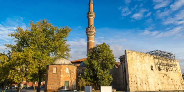 哈吉拜拉姆清真寺