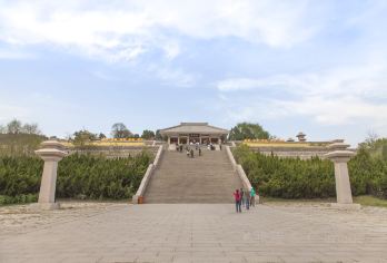 陕西黄河壶口瀑布一日游【可选陆地头等舱/专车接早/可选小团】【西安市三环内专车上门接驾，让您无忧舒心出行。 更高效的专车接早，把时间浪费在床上，而不是集合上！】