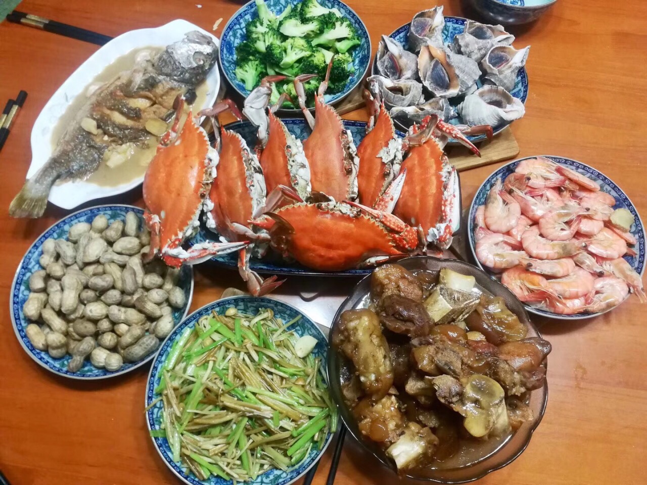 典型台州人的家宴里，终于吃到野生黄唇鱼。