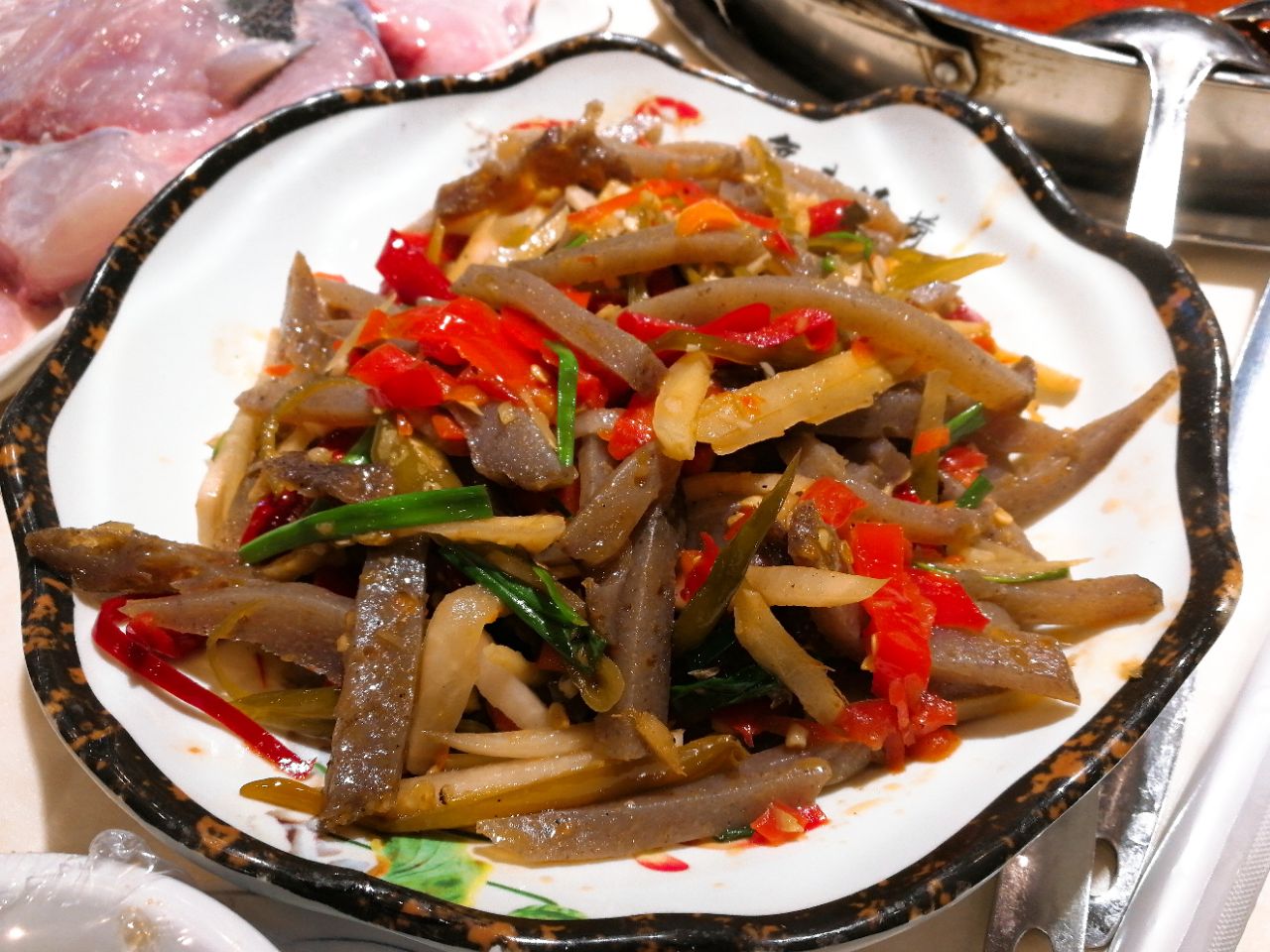 三峡特色鲜鱼酒家