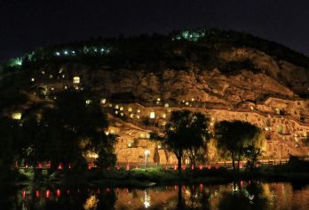 【龙门石窟讲解】 120分钟 真人讲解 资深导游 纯玩跟团【[安心听]持证上岗，定期培训考核，真人导游精讲，配备无线耳麦 带您游长安品历史；】