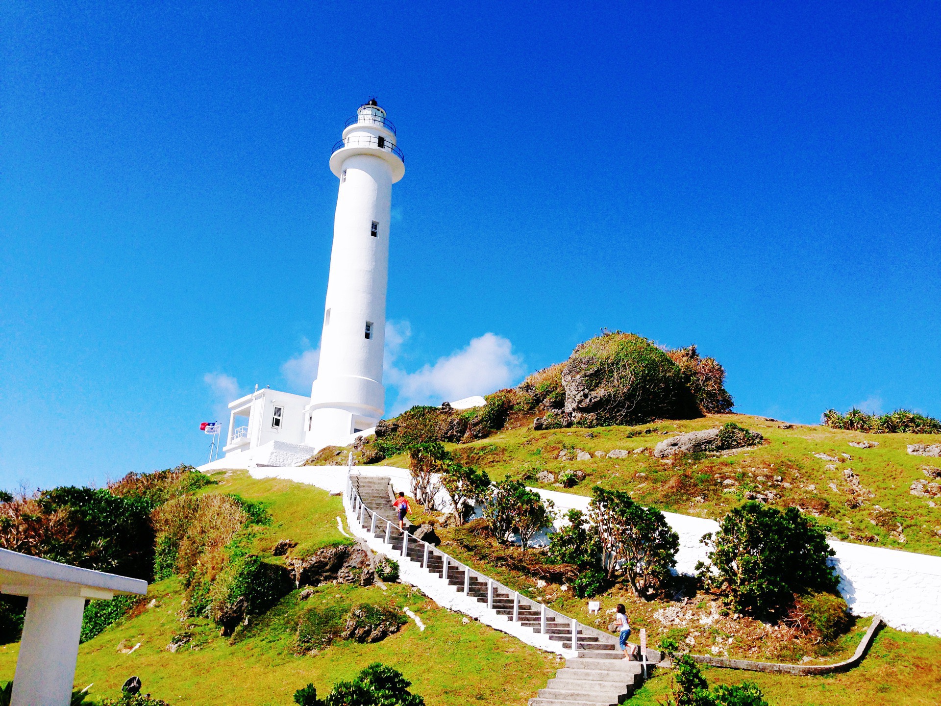 来到绿岛一定要到台湾最壮观的灯塔留下美好回忆