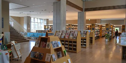 飛驒市圖書館