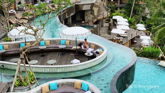 Wanna Jungle Pool and Bar