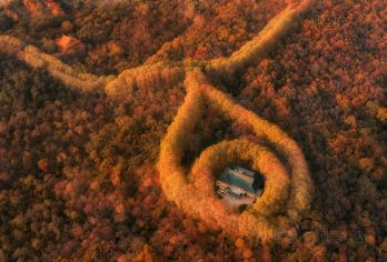 南京美龄宫半日活动【精品游丨深层次1.5H丨私家团丨文史大咖】【我们将自身10+人文景点讲解经验结合南京丰富旅游资源，推出了南京高端讲解服务产品—金陵风云系列。】