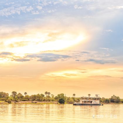 南非+津巴布韦+赞比亚+博茨瓦纳+纳米比亚20日19晚跟团游