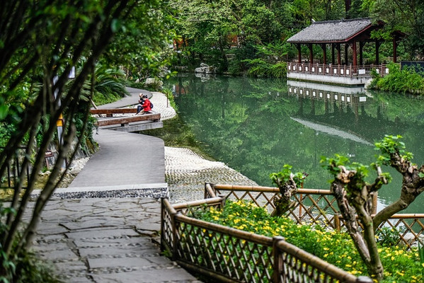 成都浣花溪：秘境的城市公园，隐藏有趣的“水煮鱼”场景