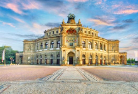 森柏歌剧院景点图片