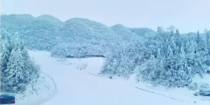 東山峰滑雪場