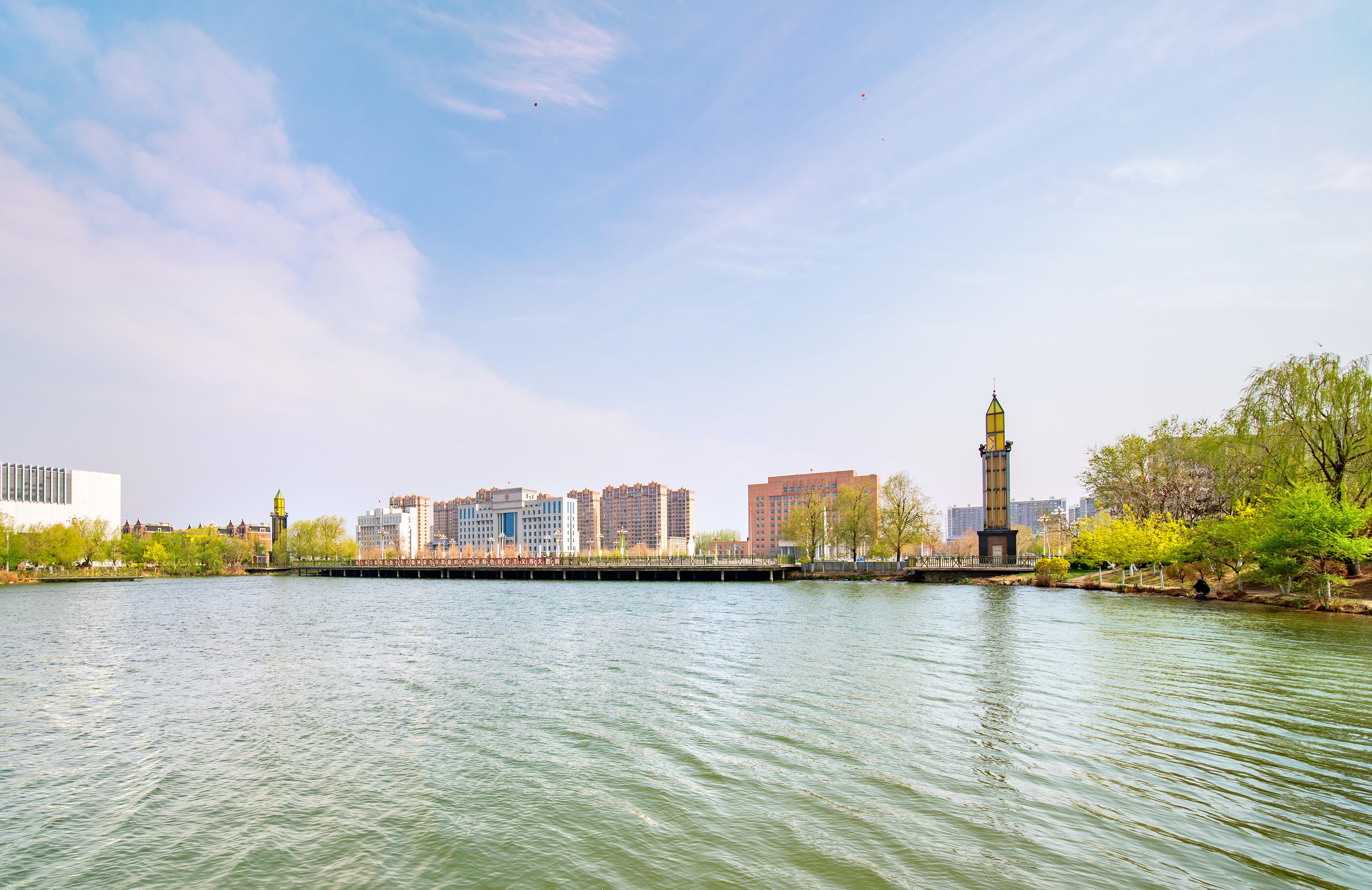 3-Day Haicheng Tour: Haicheng Museum and Chengzhou Lake Park, Hot Springs and Zoo Experience