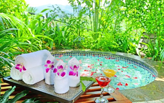 七仙岭龙湾珺唐天然温泉