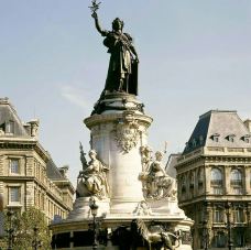 共和国广场-巴黎-乖小咪