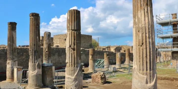 阿波羅神殿中心廣場