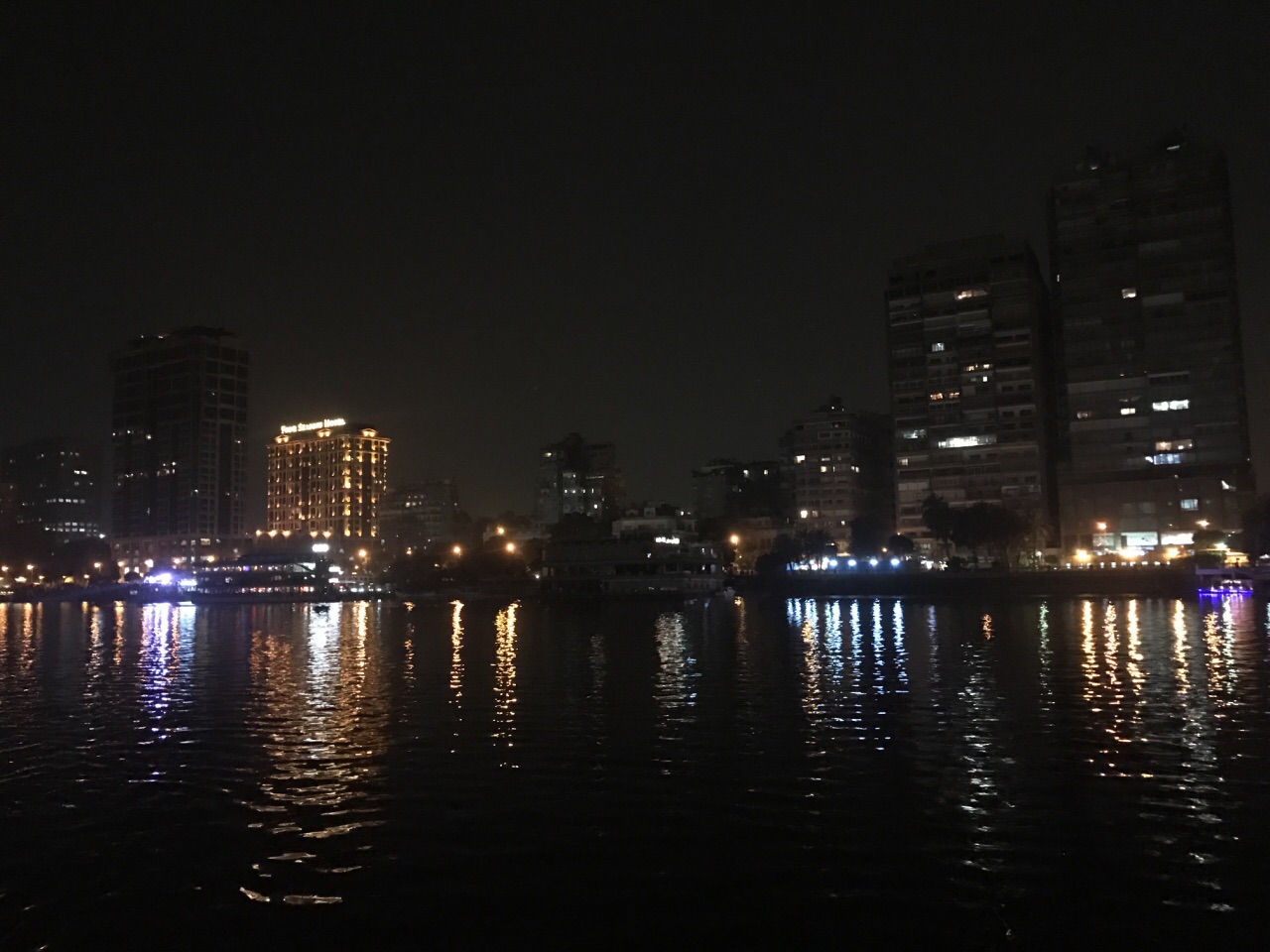 夜游尼罗河
