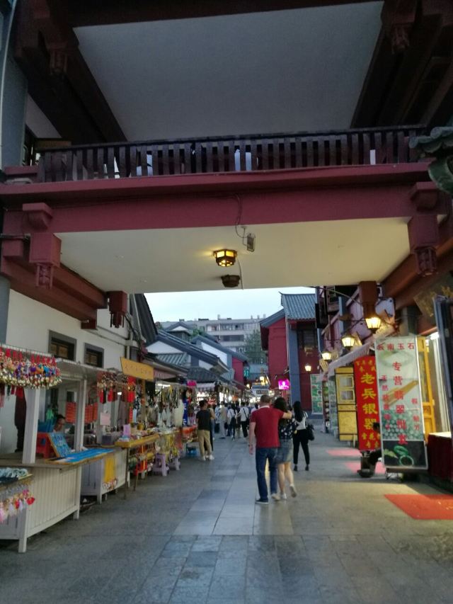 金馬碧雞坊