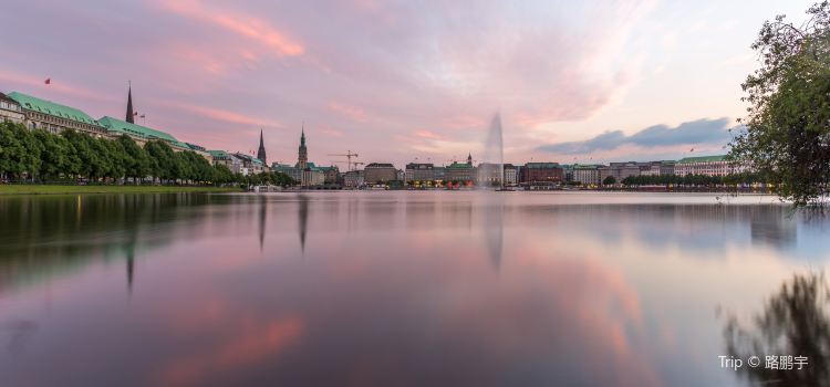 Aussenalster Travel Guidebook Must Visit Attractions In Hamburg