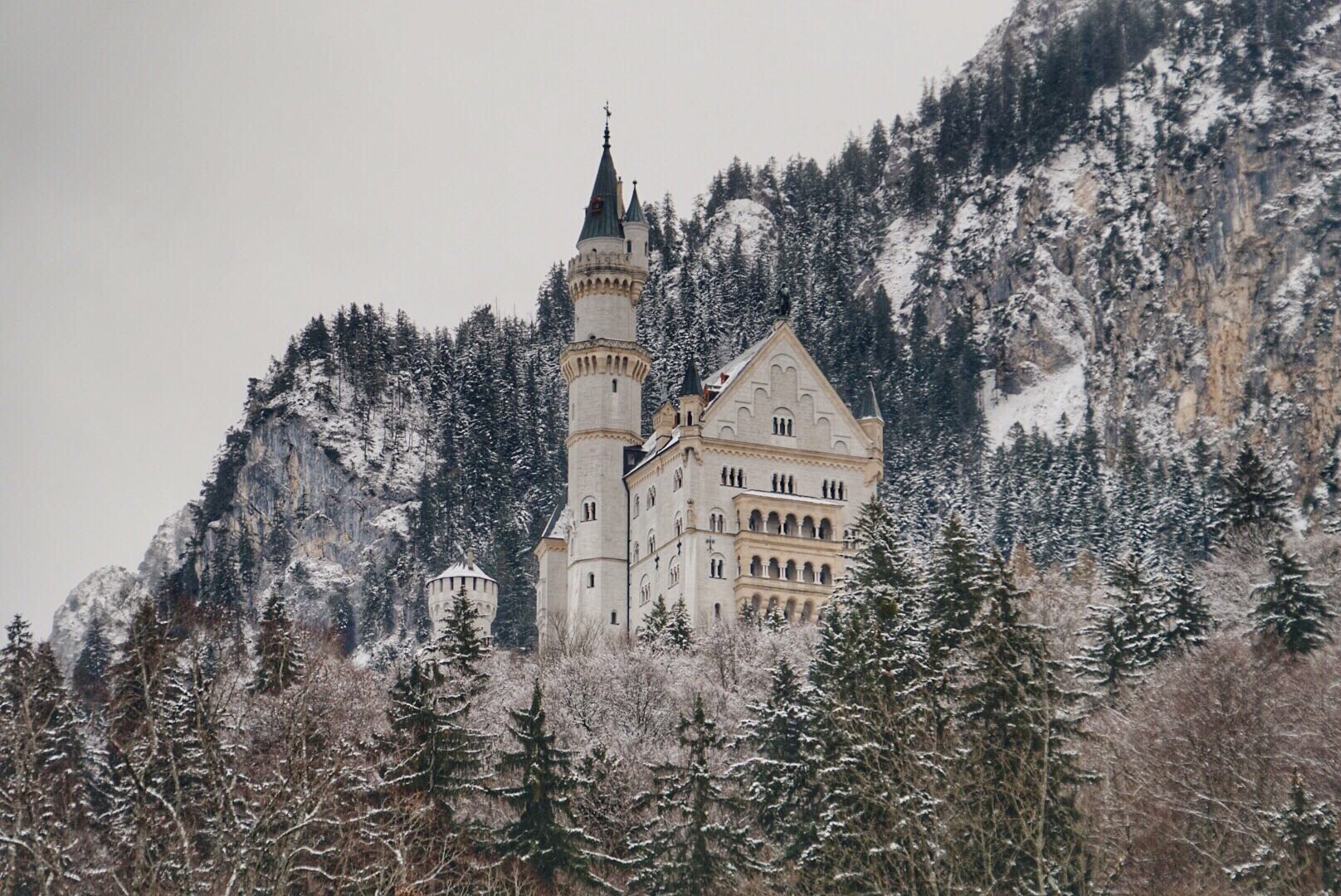 巴伐利亚的童话世界—银装素裹的天鹅堡