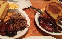 Bubba's BBQ & Bash餐厅图片