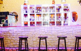 Hollywood Club-Restaurant