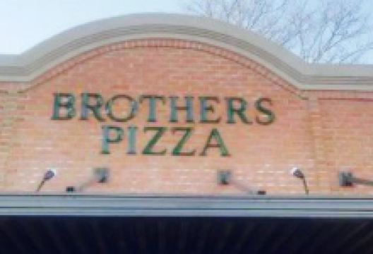 Brothers Pizza美食图片